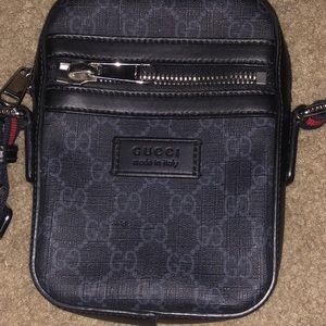 Gucci messenger bag. Didn’t know if  it was mens or women so posted in both.